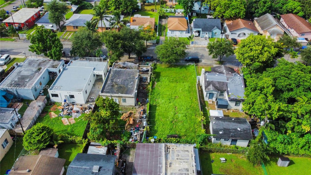 1762 NW 44th St, Miami, FL 33142 Photo