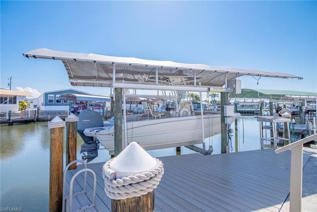 3098 Sloop Ln, Saint James City, FL 33956 Photo