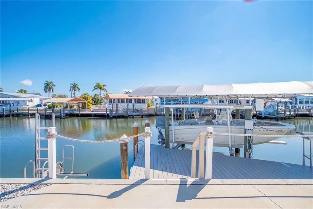 3098 Sloop Ln, Saint James City, FL 33956 Photo