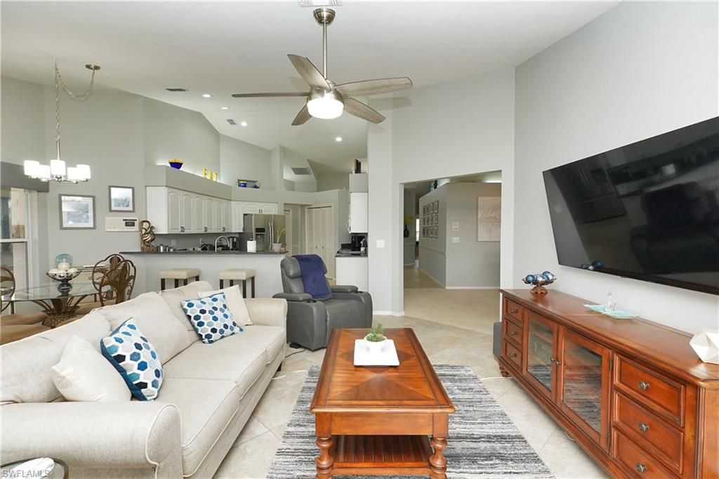 9110 Old Hickory Cir, Fort Myers, FL 33912 Photo