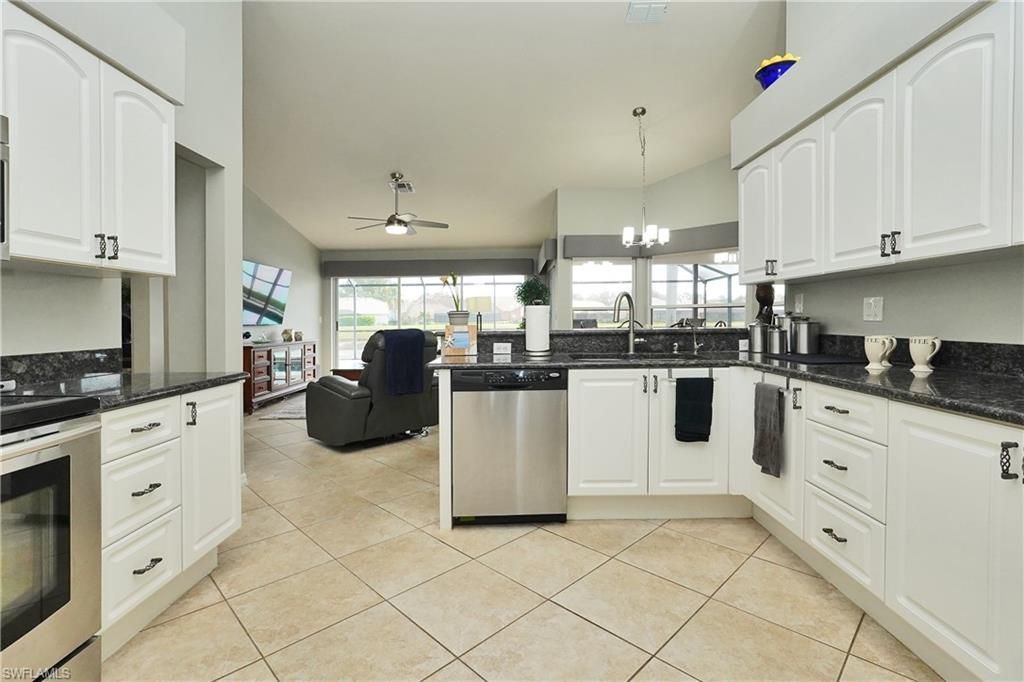 9110 Old Hickory Cir, Fort Myers, FL 33912 Photo