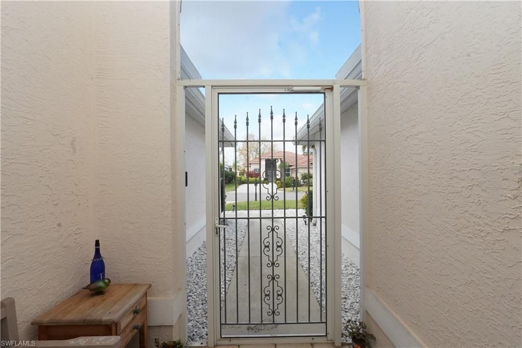 9110 Old Hickory Cir, Fort Myers, FL 33912 Photo