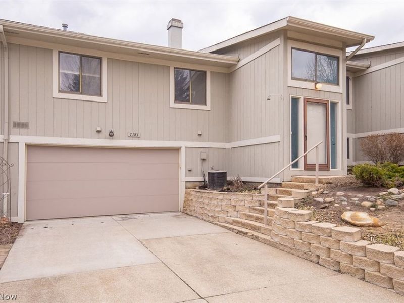 7184 N Brewster Place, Concord, OH 44077 Photo 1