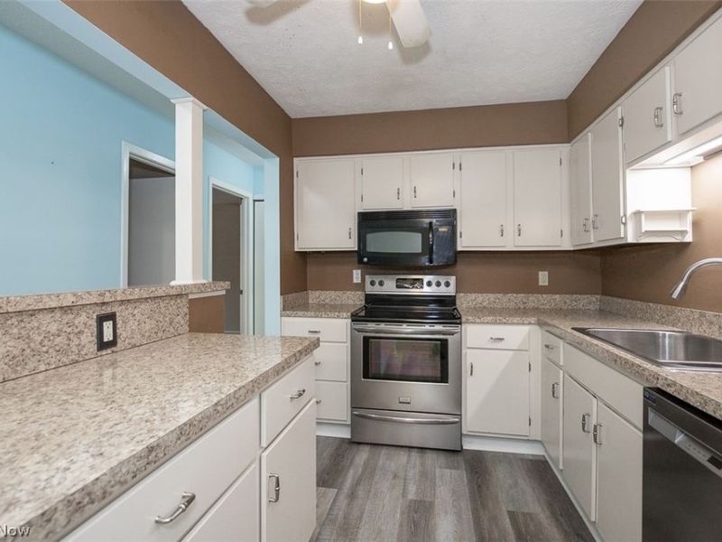 7184 N Brewster Place, Concord, OH 44077 Photo 8