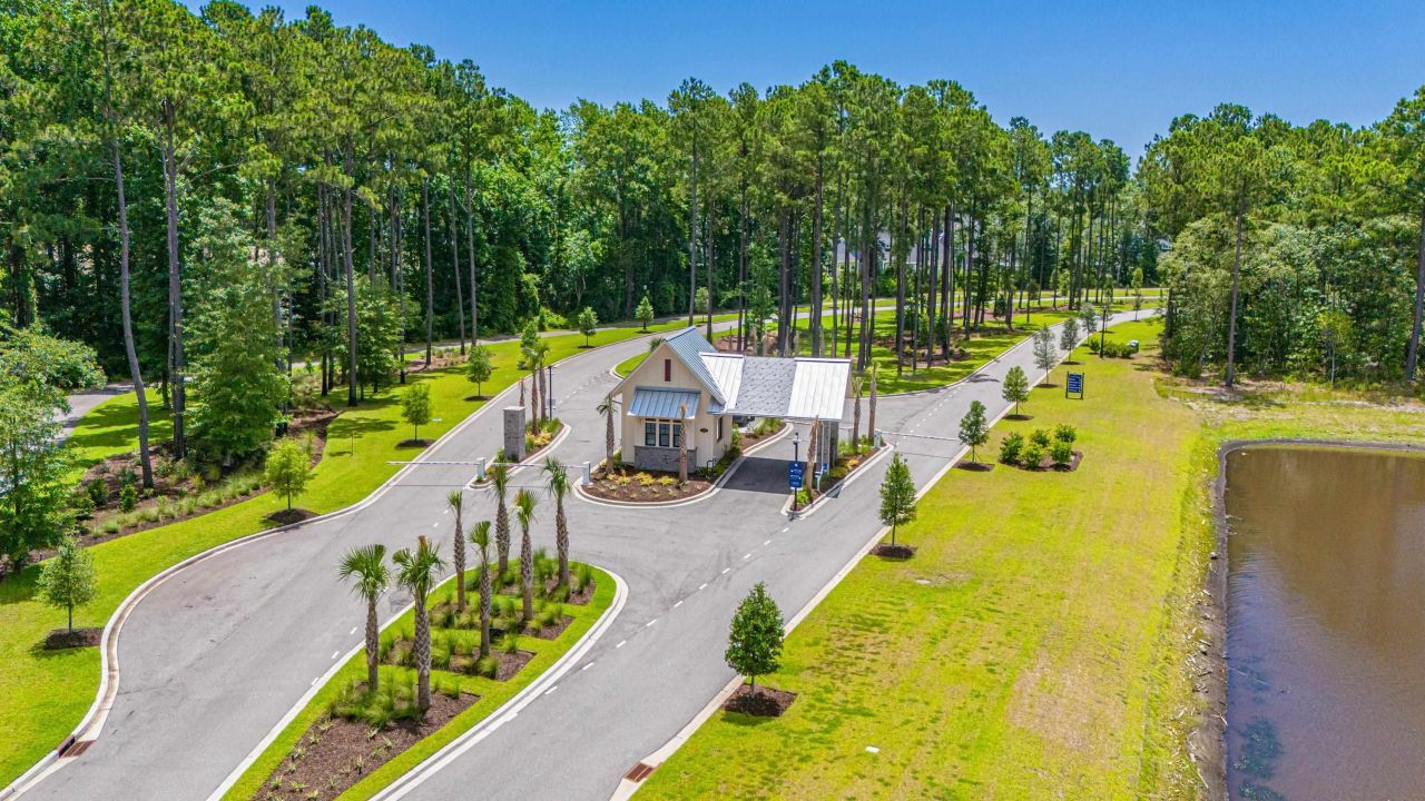 2160 Vera Way  Photo 4