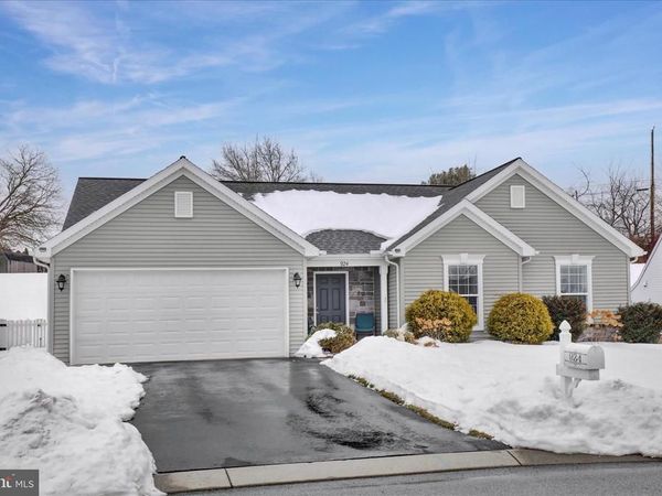 924 SWEETBAY LN, LEBANON, PA 17046