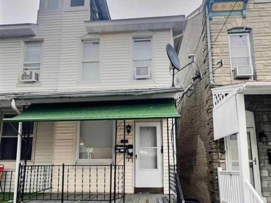 725 Pear Street, Reading, PA 19601 Main Photo