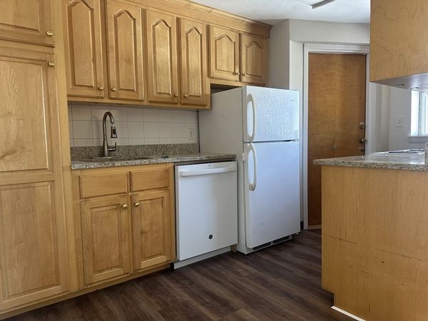 77 Wyman, Unit G, Newton, MA 02468