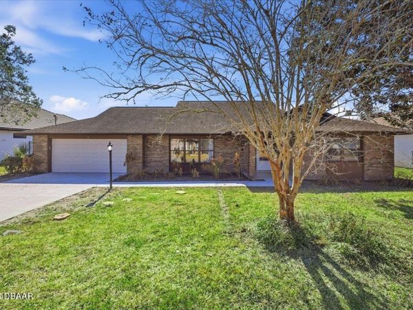 10 Flametree Court, Palm Coast, FL 32137