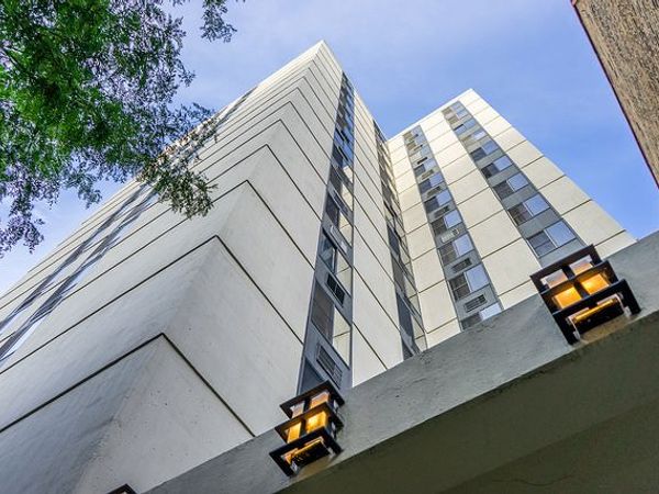 1339 N Dearborn Street, Unit 5G, Chicago, IL 60610