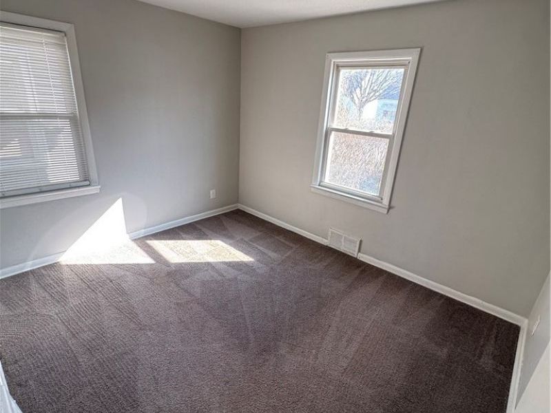 892 E 139th Street, Cleveland, OH 44110 Photo 5