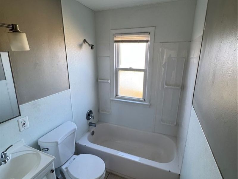 892 E 139th Street, Cleveland, OH 44110 Photo 7