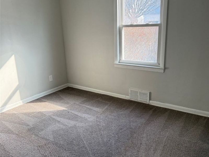 892 E 139th Street, Cleveland, OH 44110 Photo 7