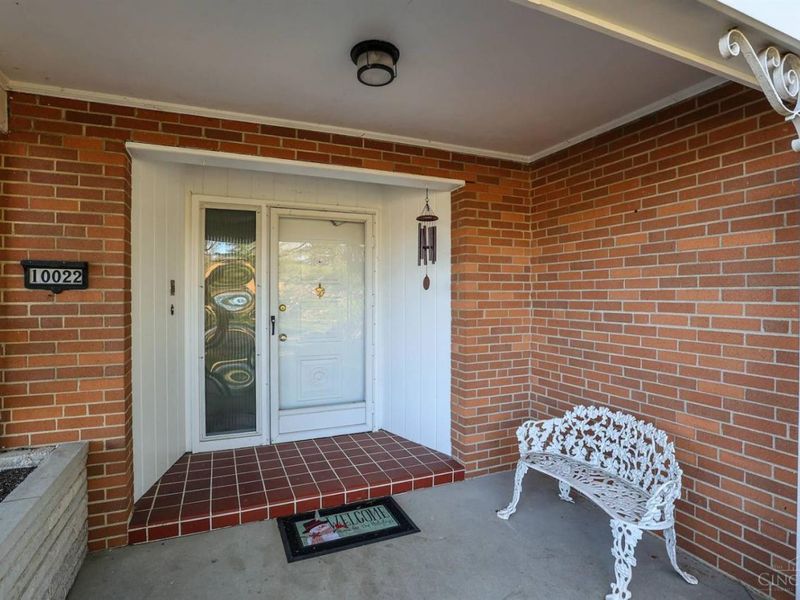 10022 Lakeside Drive, Springfield Twp., OH 45231 Photo 3