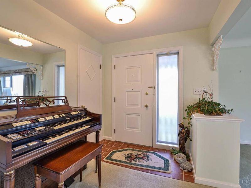 10022 Lakeside Drive, Springfield Twp., OH 45231 Photo 5