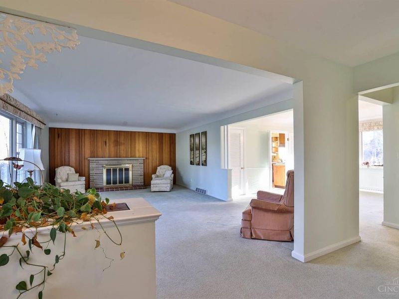 10022 Lakeside Drive, Springfield Twp., OH 45231 Photo 6