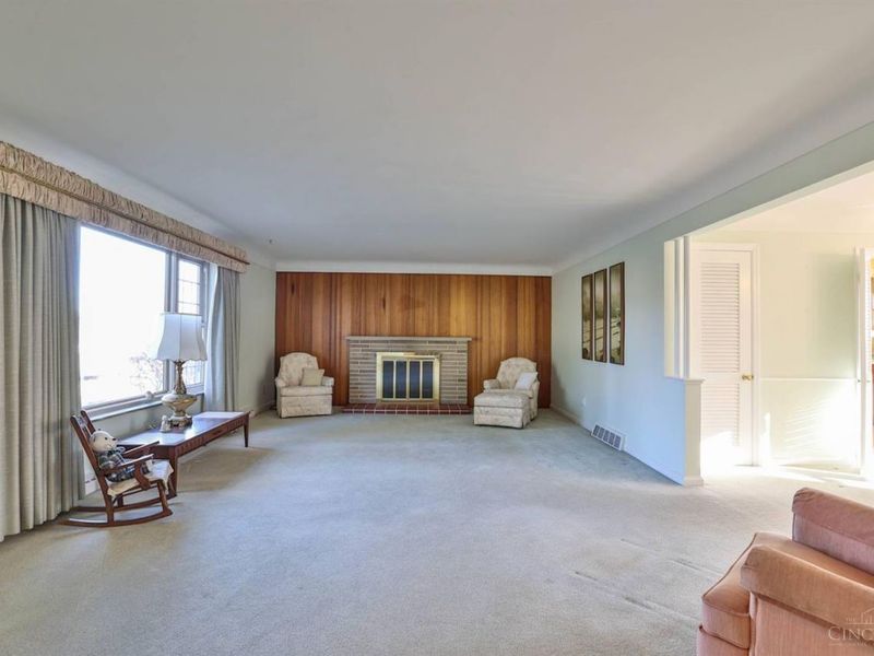 10022 Lakeside Drive, Springfield Twp., OH 45231 Photo 7