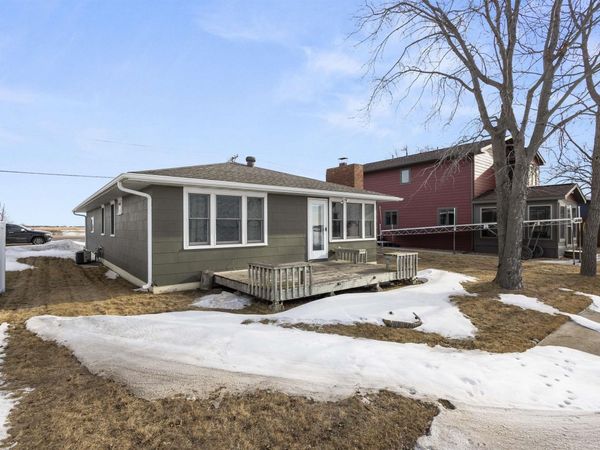 148 N Lake Dr, Watertown, SD 57201