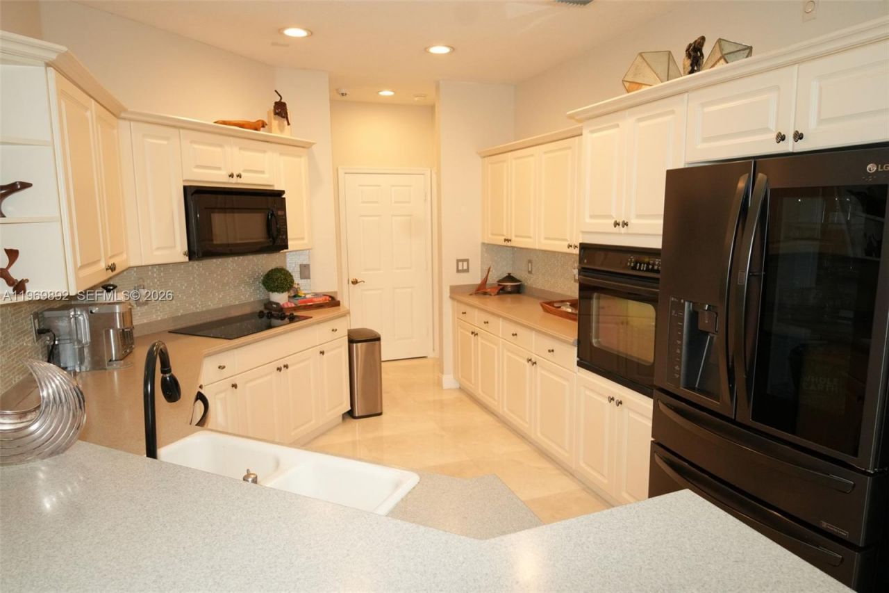 2706 Kinsington Cir, Unit 23-2, Weston, FL 33332 Photo