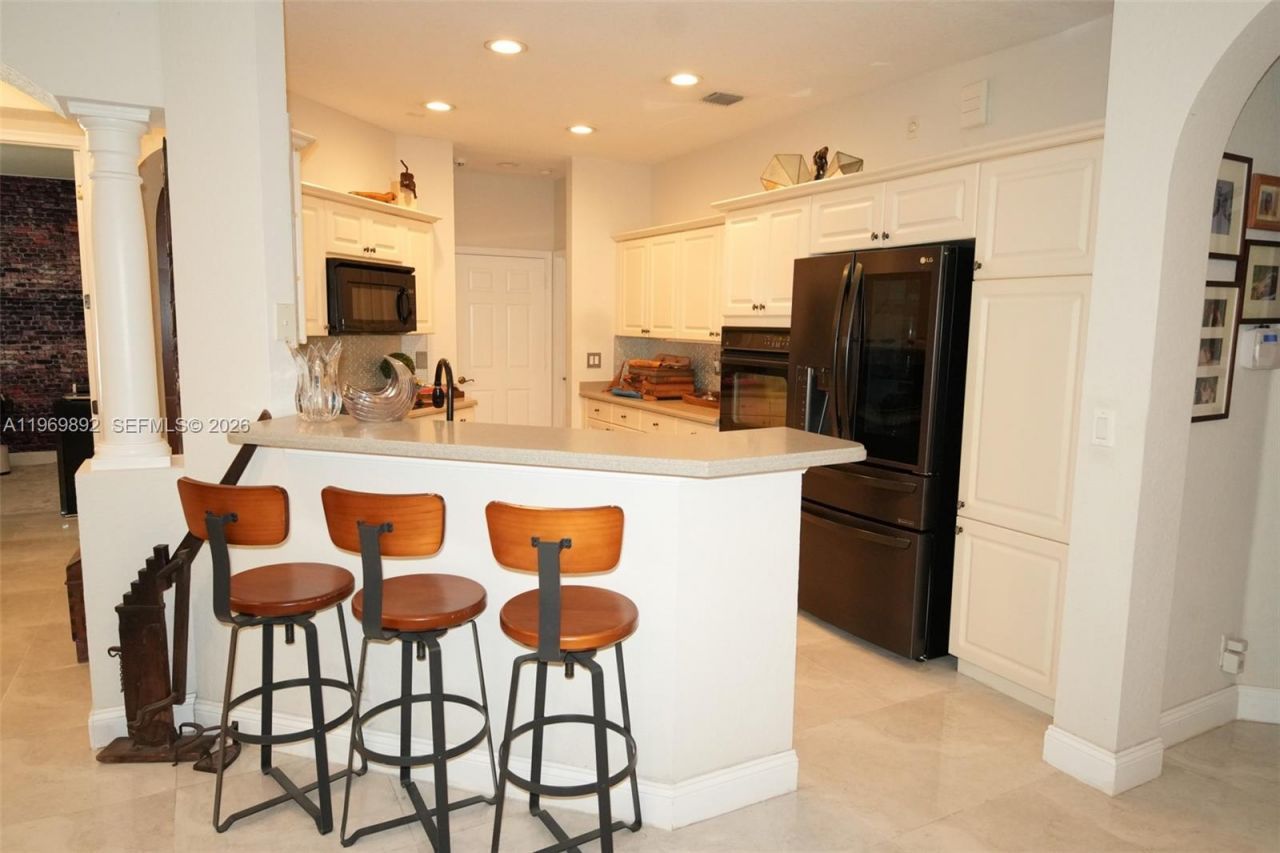 2706 Kinsington Cir, Unit 23-2, Weston, FL 33332 Photo