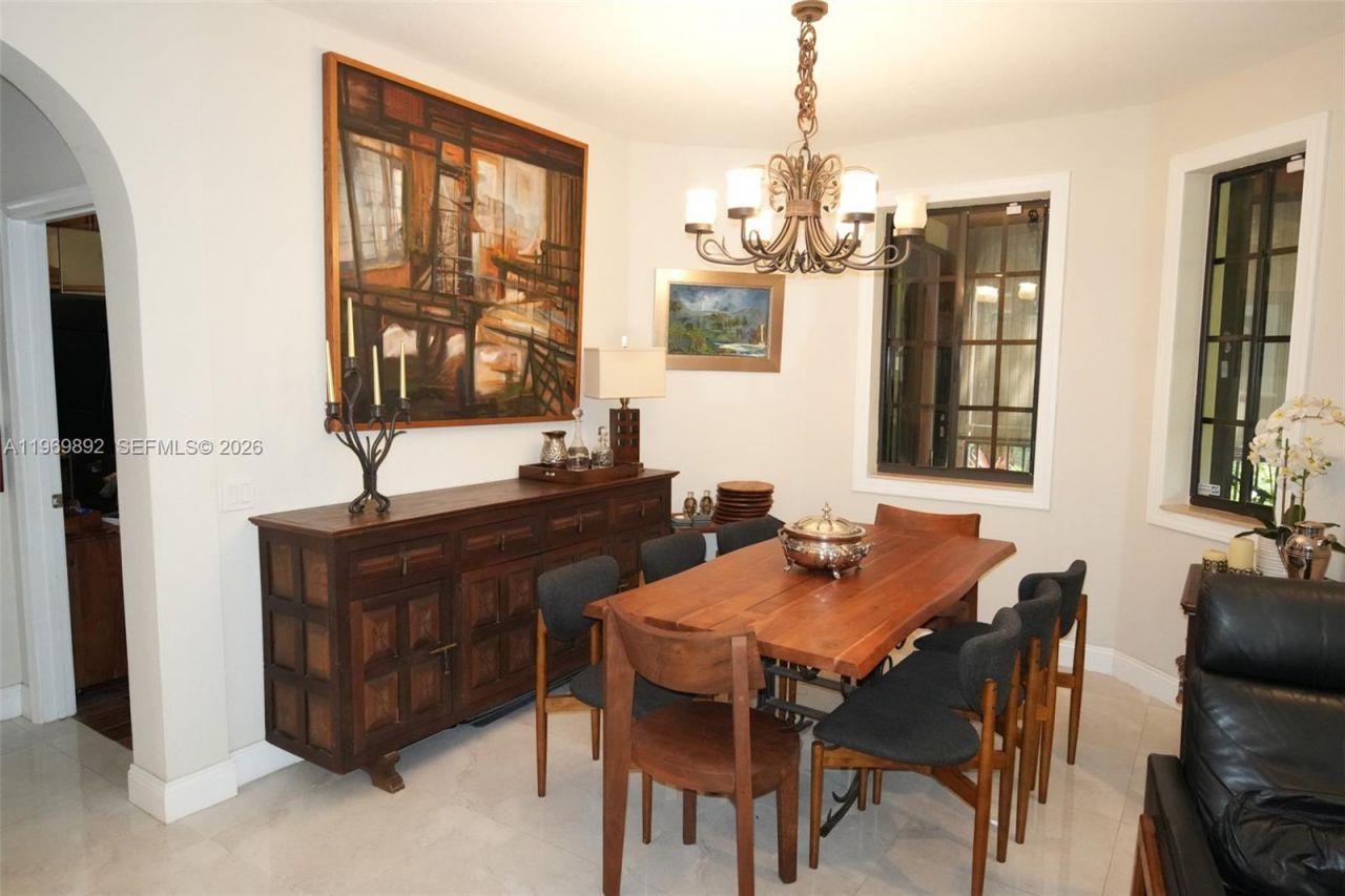 2706 Kinsington Cir, Unit 23-2, Weston, FL 33332 Photo
