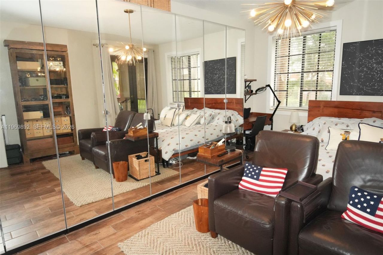 2706 Kinsington Cir, Unit 23-2, Weston, FL 33332 Photo