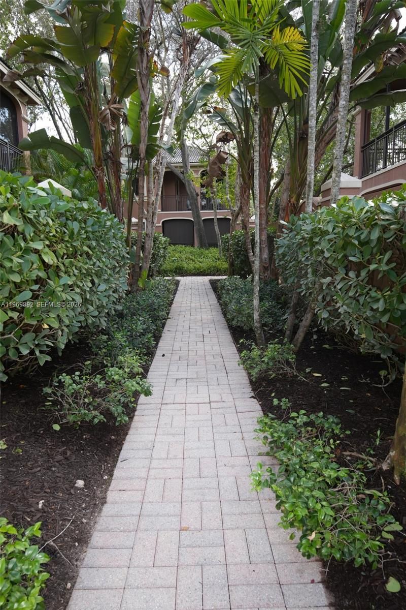 2706 Kinsington Cir, Unit 23-2, Weston, FL 33332 Photo