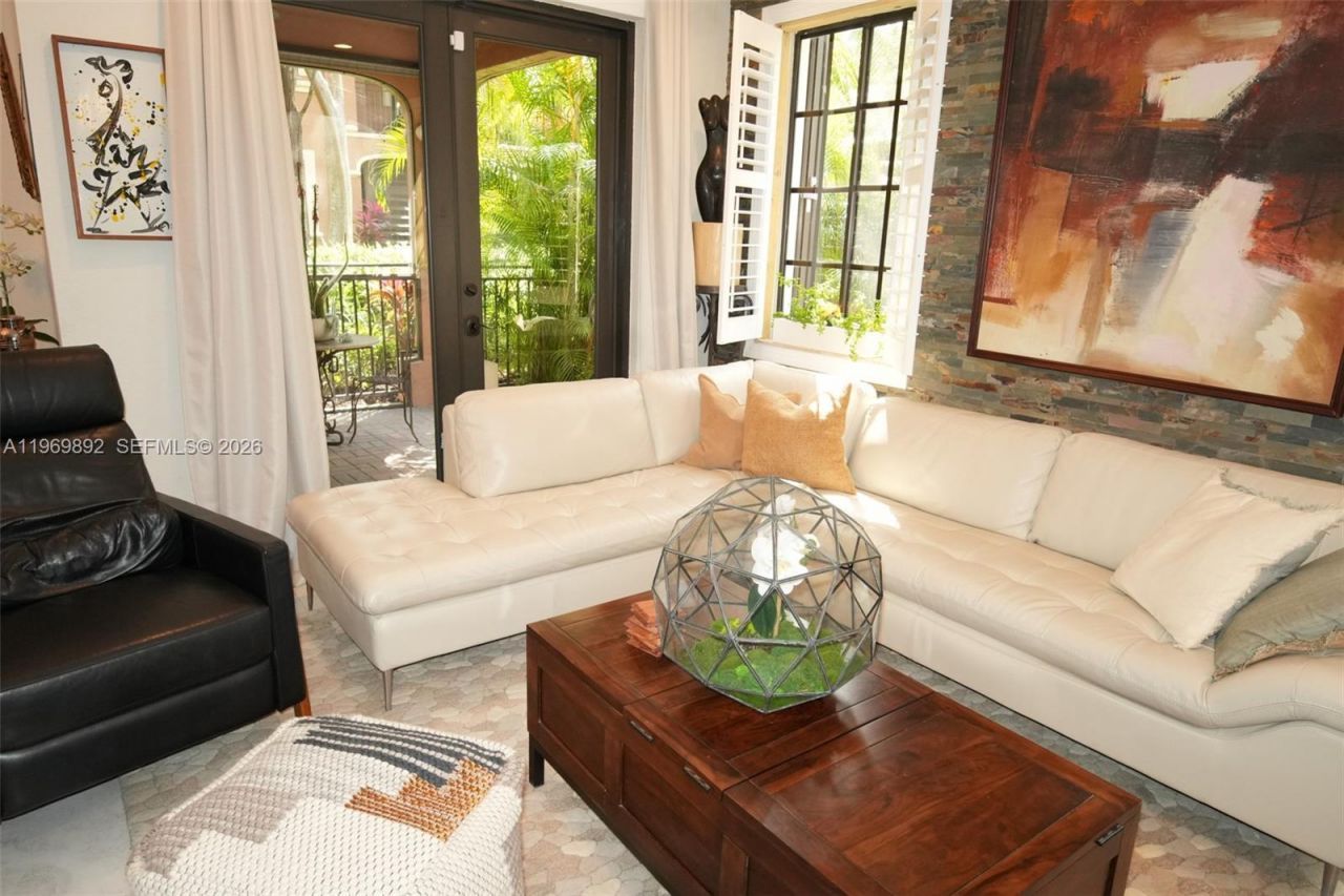 2706 Kinsington Cir, Unit 23-2, Weston, FL 33332 Photo