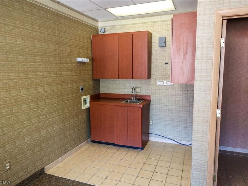 28821 Lorain Road, North Olmsted, OH 44070 Photo 28