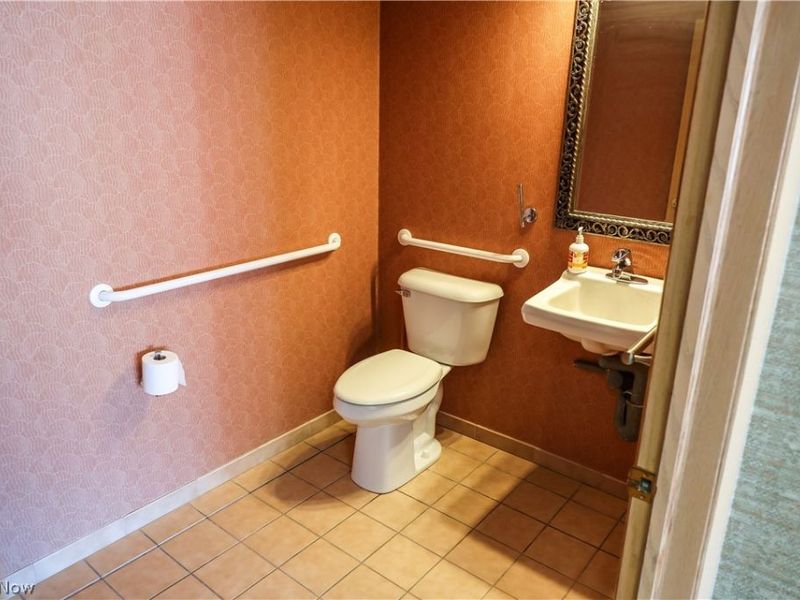 28821 Lorain Road, North Olmsted, OH 44070 Photo 30