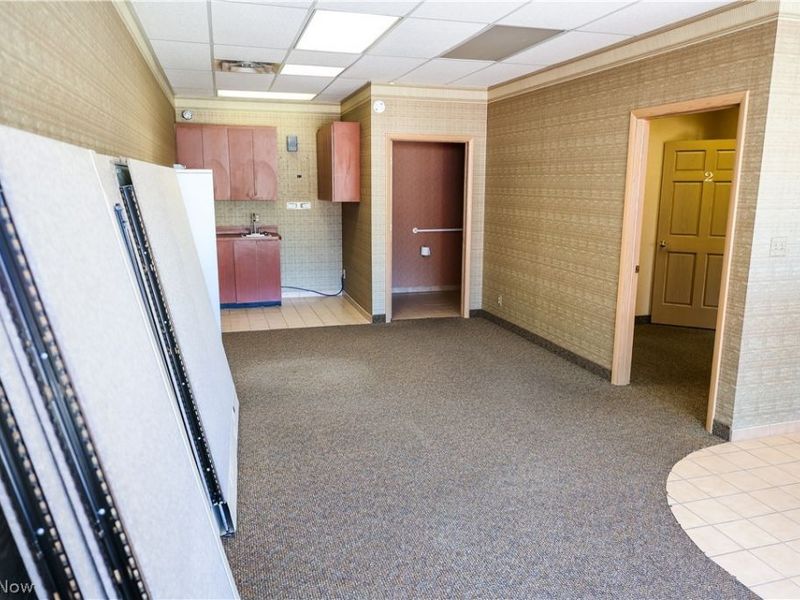 28821 Lorain Road, North Olmsted, OH 44070 Photo 34