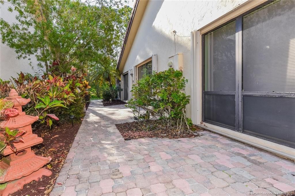 2580 SW Bobalink Court , Palm City, FL 34990 Photo