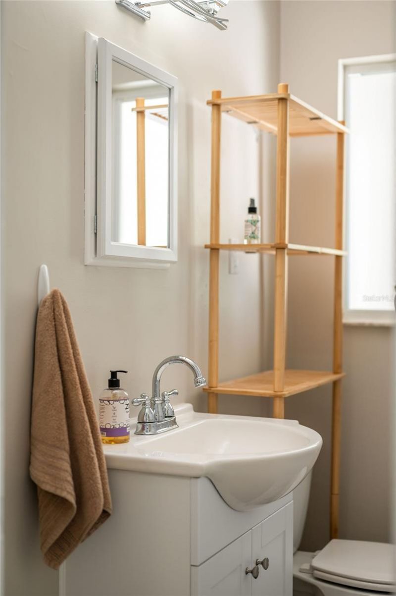 1704 Wisconsin Lane, Sarasota, FL 34239 Photo