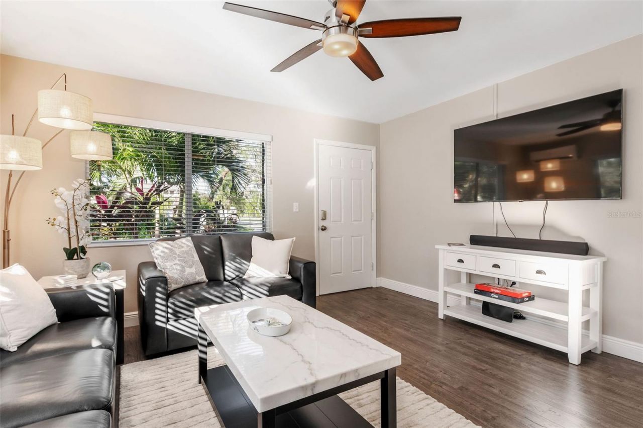 1704 Wisconsin Lane, Sarasota, FL 34239 Photo