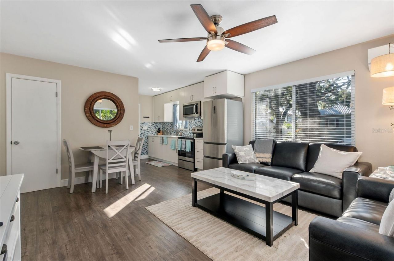 1704 Wisconsin Lane, Sarasota, FL 34239 Photo