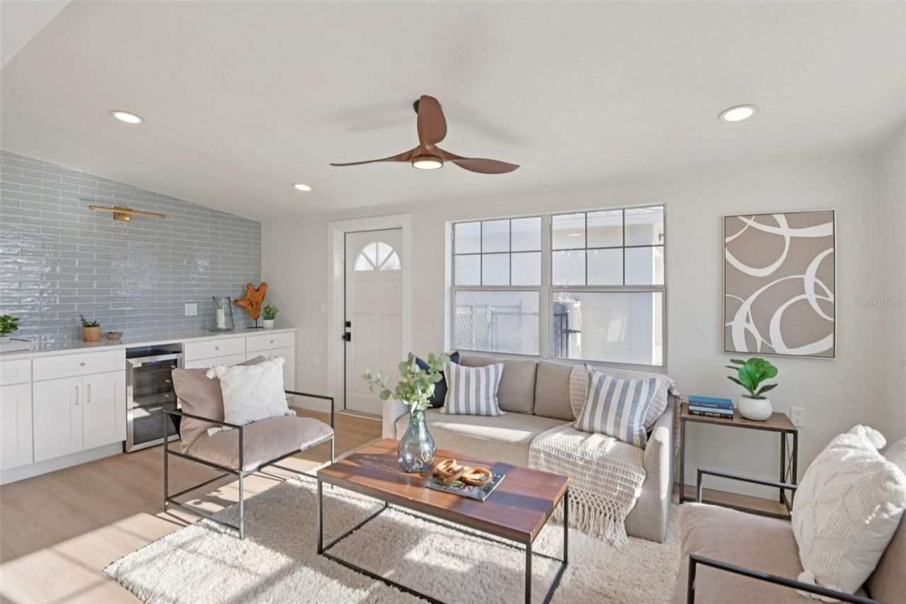 16006 Redington Drive, Redington Beach, FL 33708 Photo