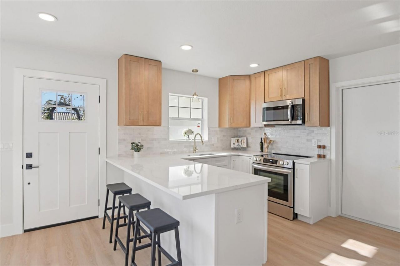 16006 Redington Drive, Redington Beach, FL 33708 Photo