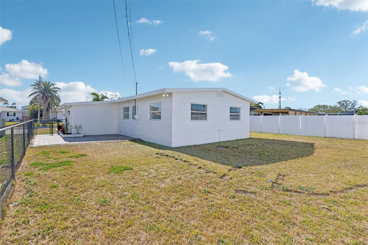 16006 Redington Drive, Redington Beach, FL 33708 Photo