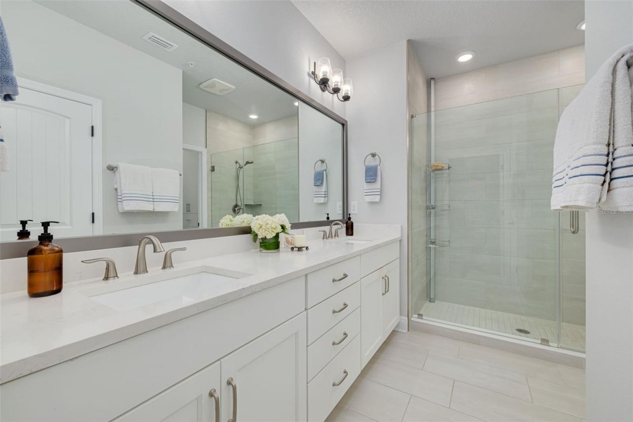 835 Burlington Avenue N, Saint Petersburg, FL 33701 Photo