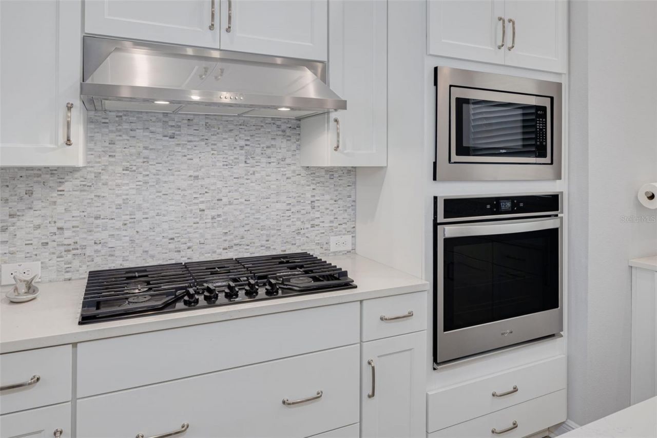 835 Burlington Avenue N, Saint Petersburg, FL 33701 Photo