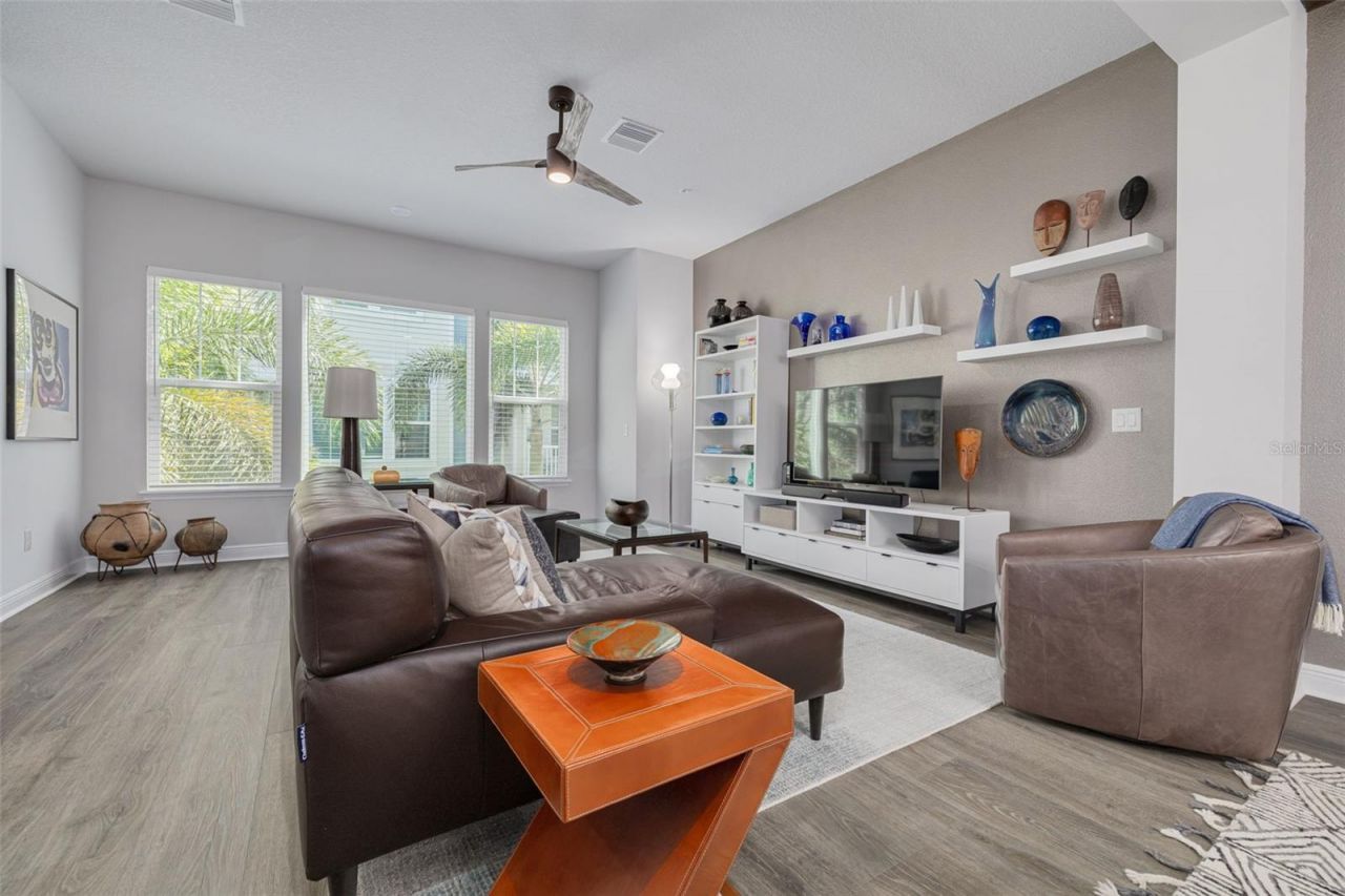 835 Burlington Avenue N, Saint Petersburg, FL 33701 Photo