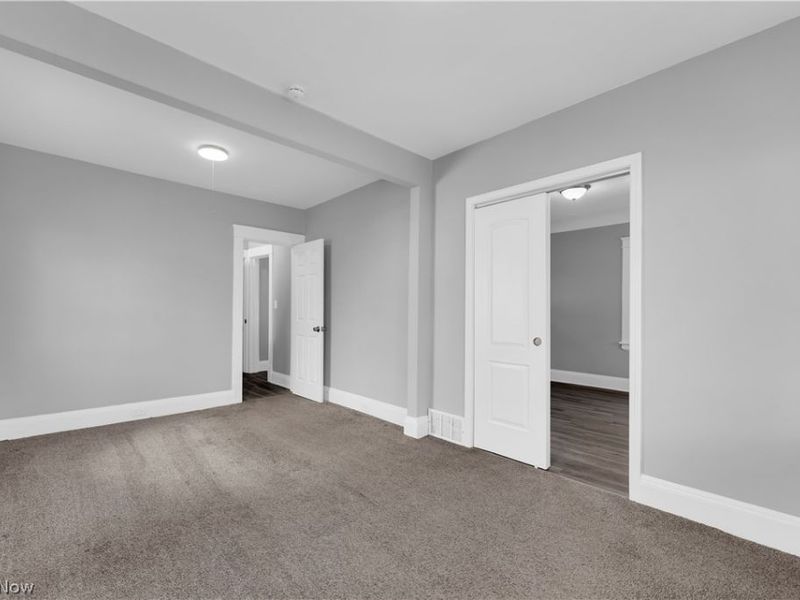 18810 Arrowhead Avenue, Cleveland, OH 44119 Photo 12