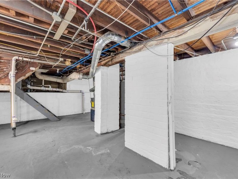 18810 Arrowhead Avenue, Cleveland, OH 44119 Photo 22