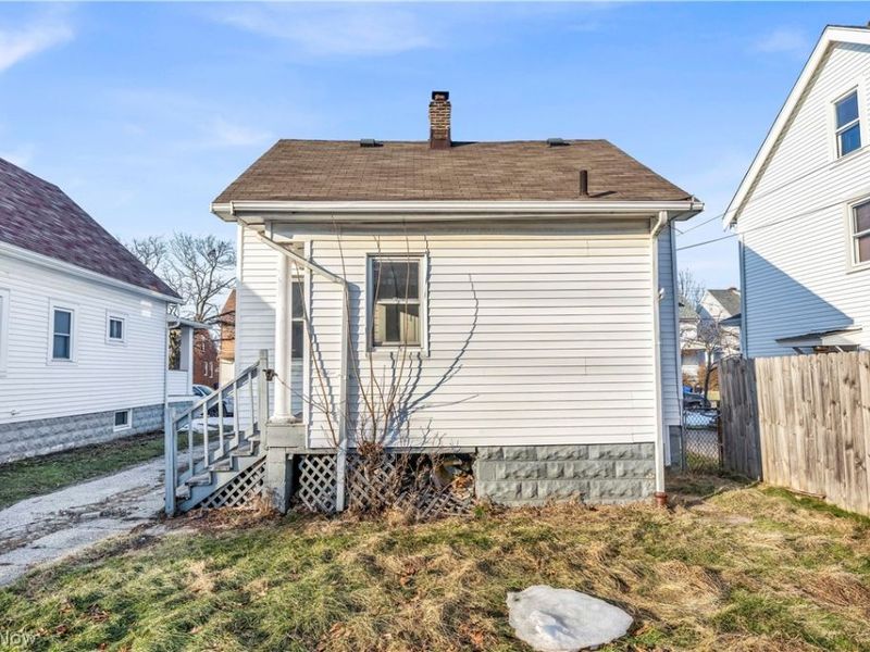 18810 Arrowhead Avenue, Cleveland, OH 44119 Photo 24