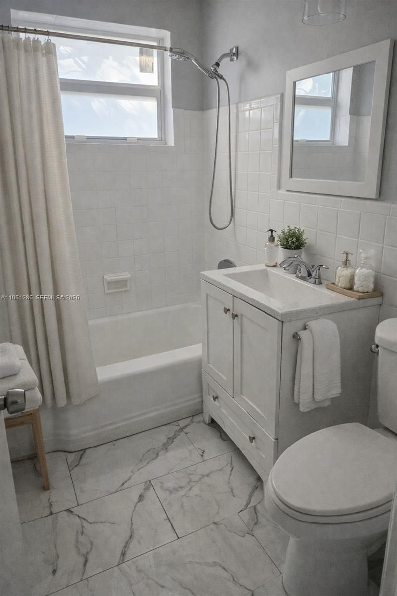 1080 NW 135th St, North Miami, FL 33168 Photo