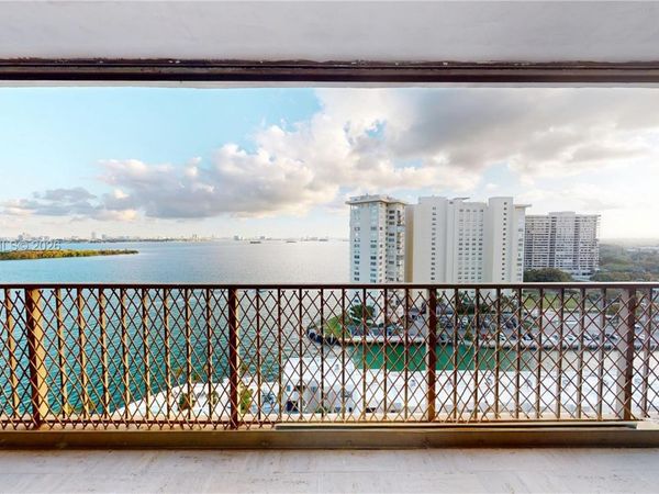 1800 NE 114th St , Unit 1705, Miami, FL 33181