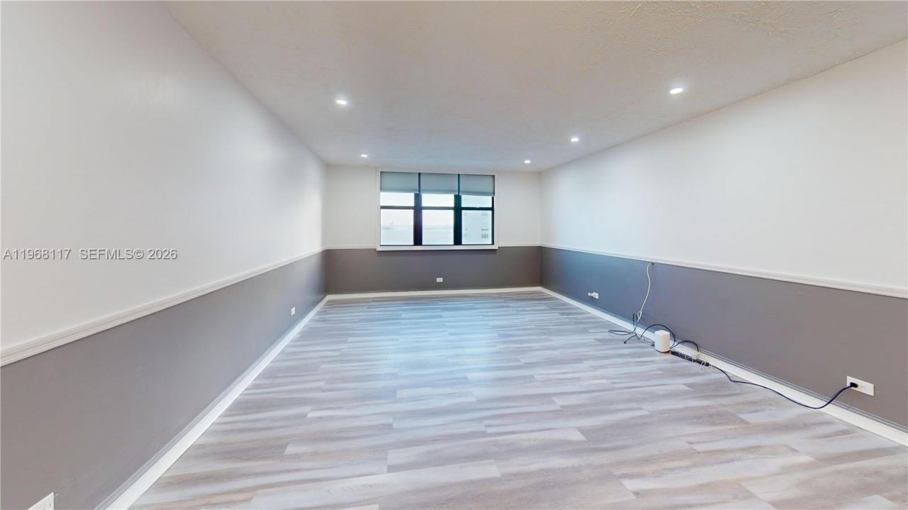 1800 NE 114th St, Unit 1705, Miami, FL 33181 Photo