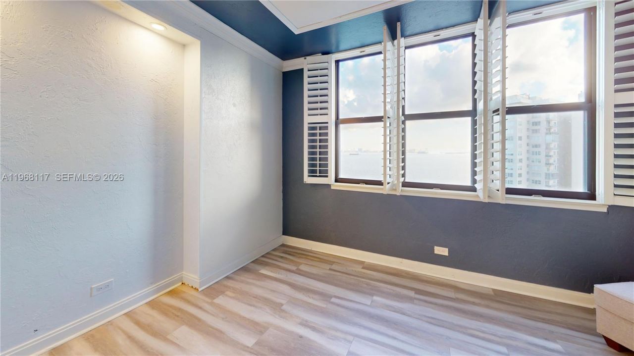 1800 NE 114th St, Unit 1705, Miami, FL 33181 Photo