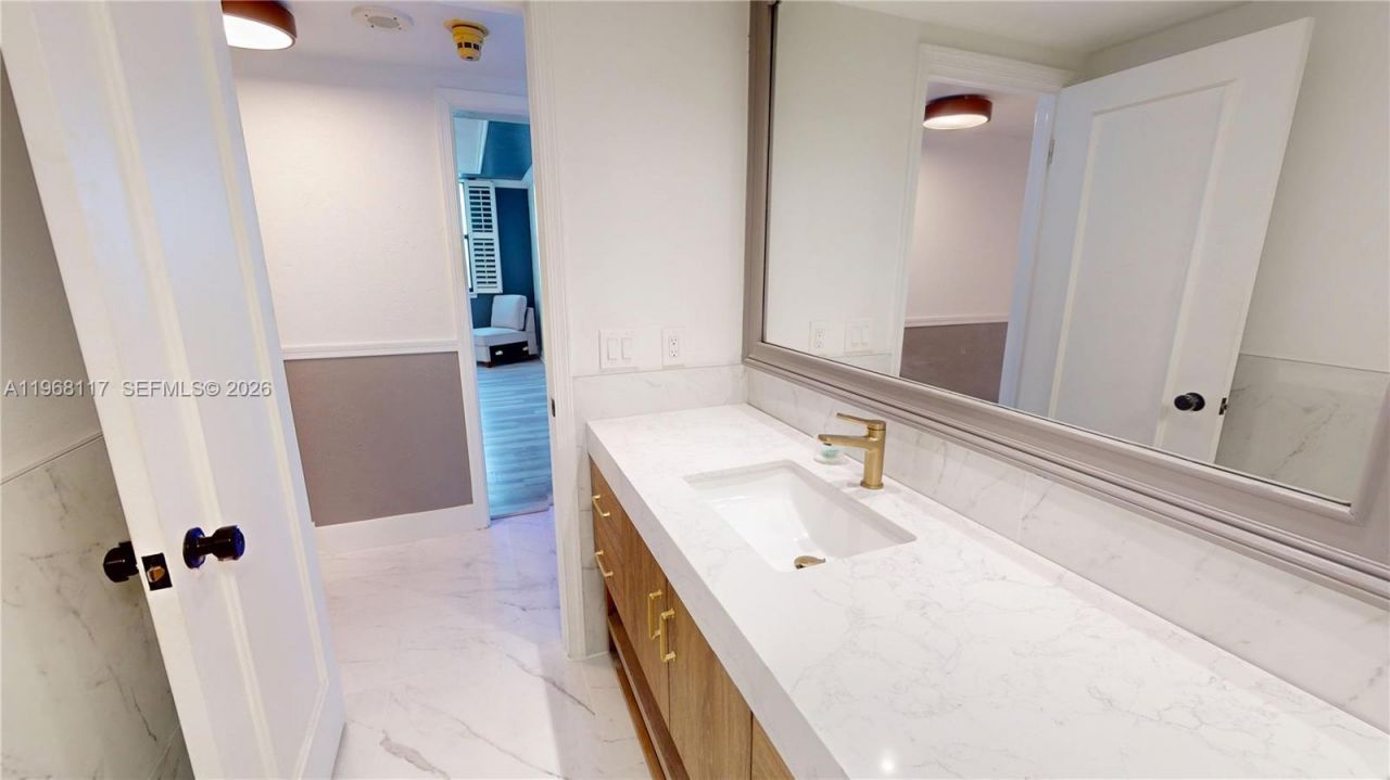 1800 NE 114th St, Unit 1705, Miami, FL 33181 Photo