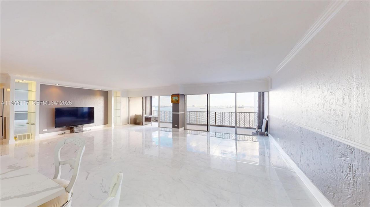 1800 NE 114th St, Unit 1705, Miami, FL 33181 Photo